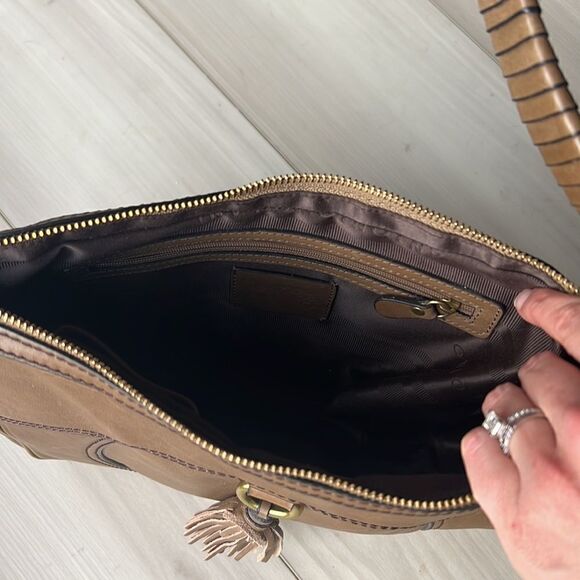 Antiono Melani Brown Leather Tassel Front shoulder Bag New - Picture 4 of 5